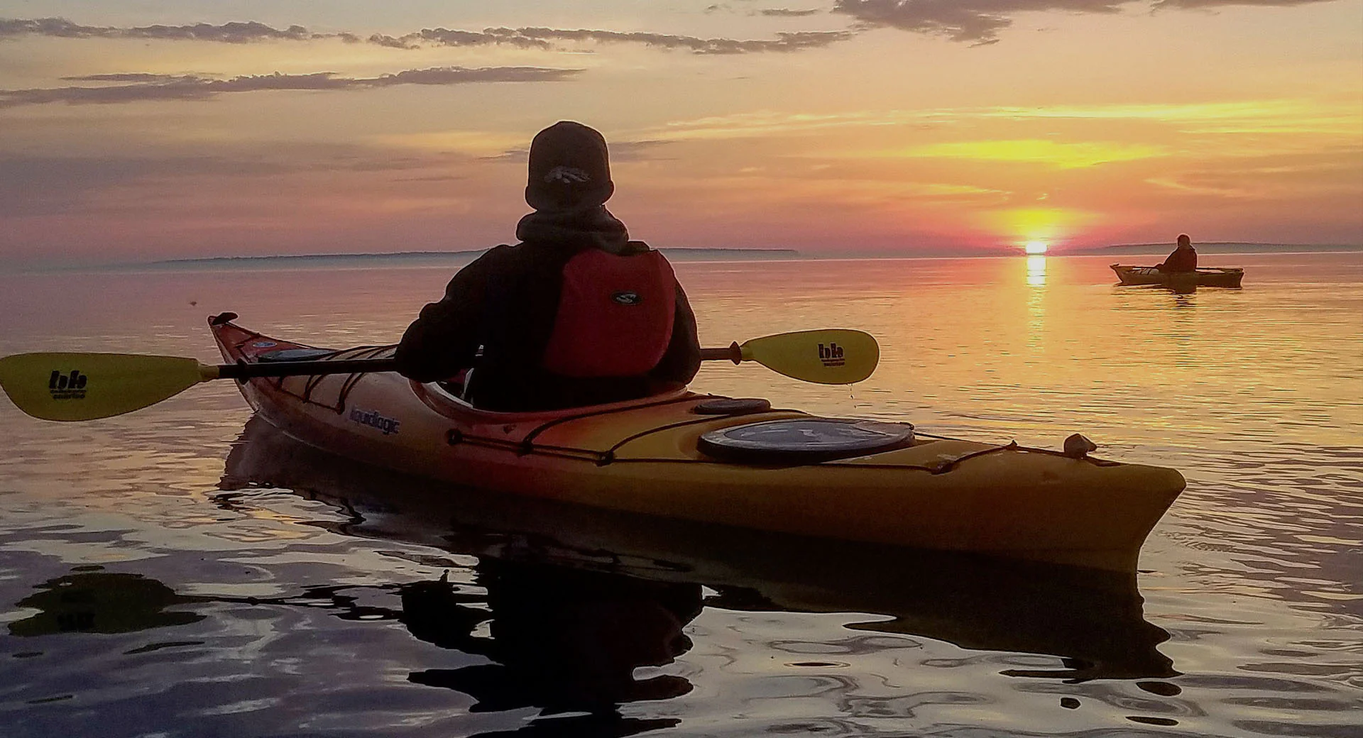 Paddle Play Shop -Paddle Play Shop recreational kayaks hero